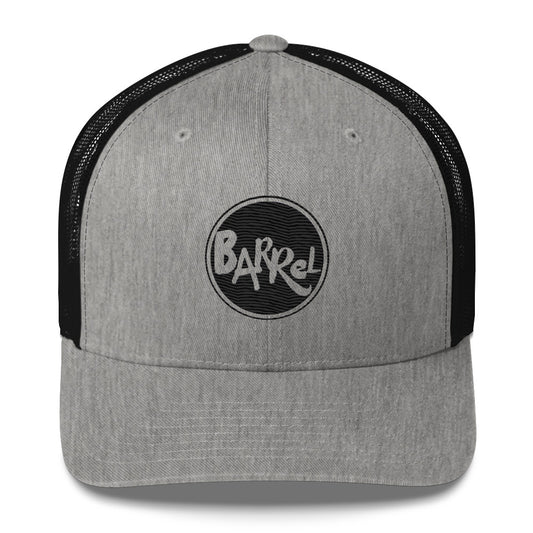 Gorra tipo trucker Barrel logo bordado