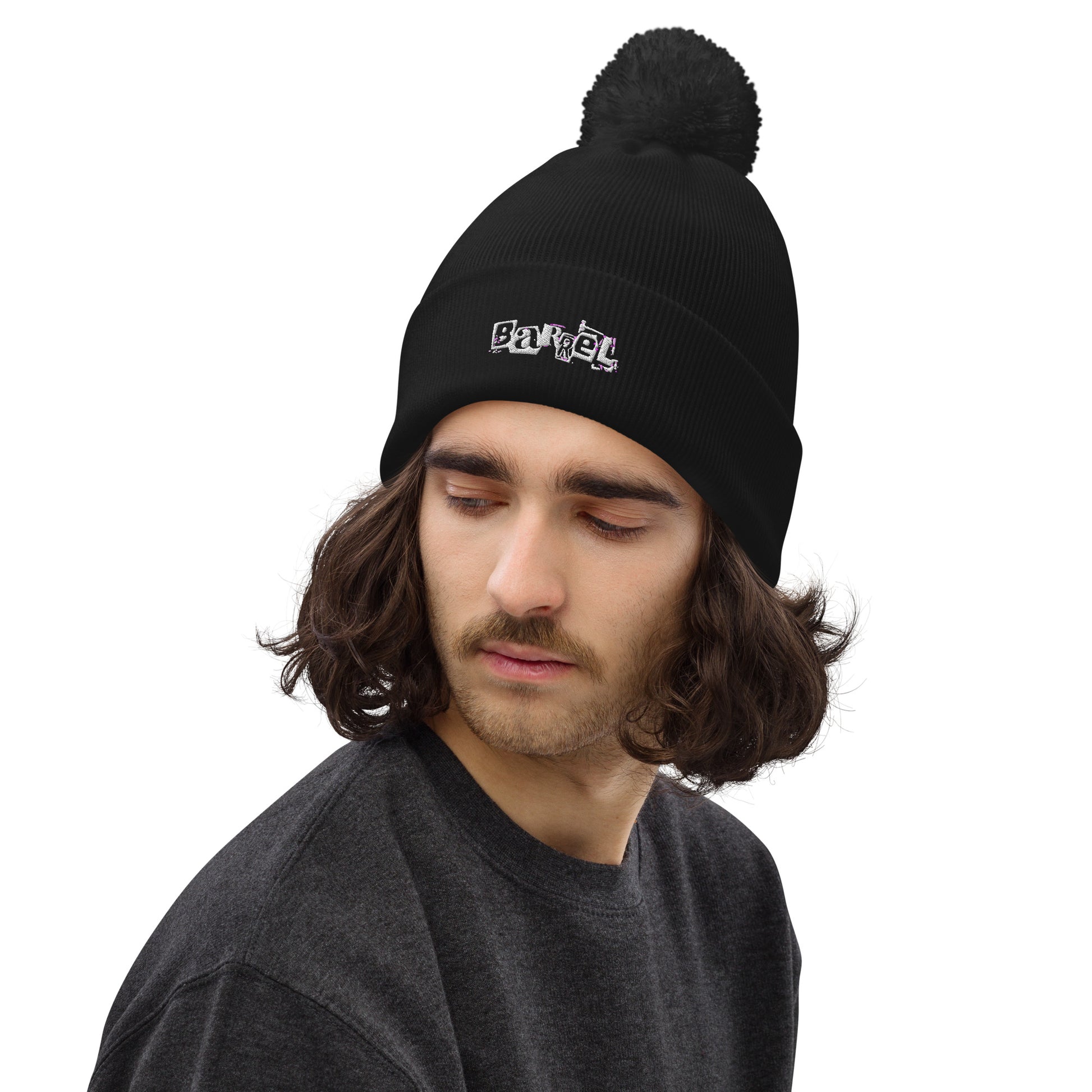 Gorro con pompón Barrel Bordado